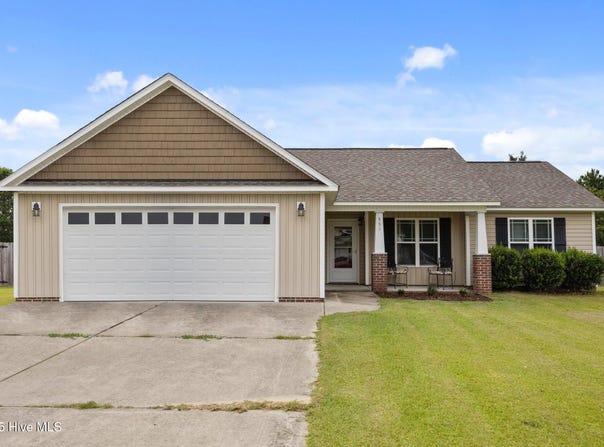 553 Rachel Lane, Grimesland, NC 27837