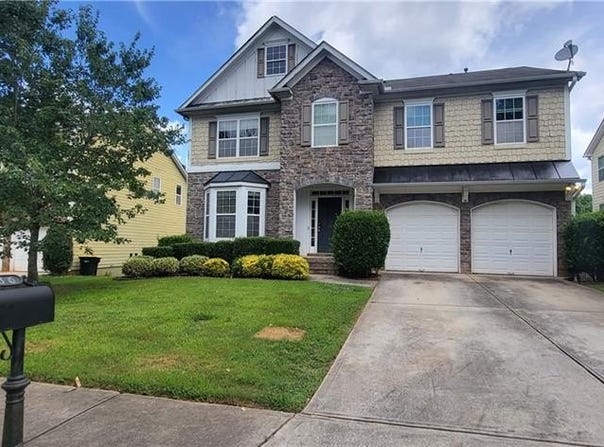 136 Lakeshore Parkway, Newnan, GA 30263