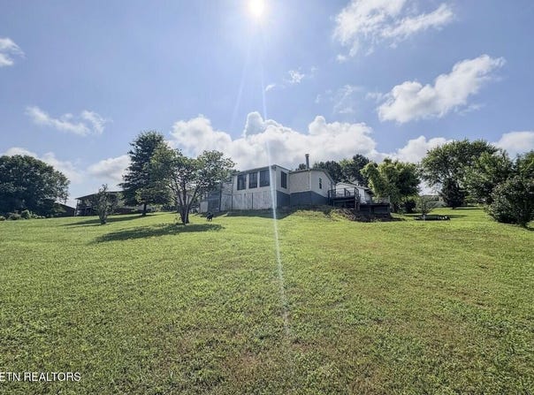 111 Fred Russell Lane, Speedwell, TN 37870