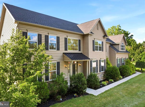914 HILLTOWN Pike, LINE LEXINGTON, PA 18932