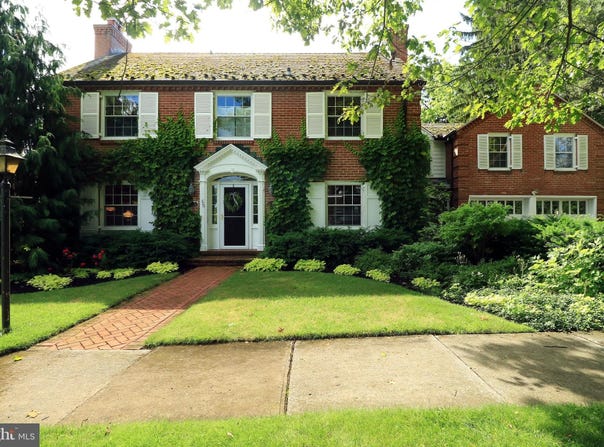 320 HARTSWICK AVE, STATE COLLEGE, PA 16803