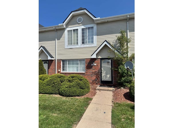 29941 Emily, New Baltimore, MI 48047