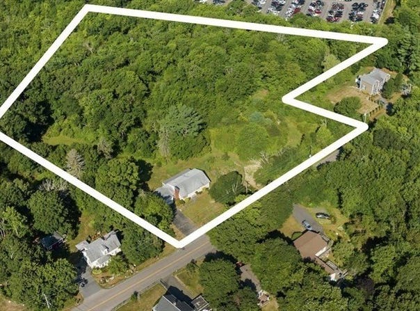 500 Oak St, Bridgewater, MA 02324