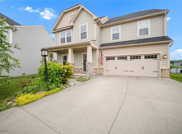 36189 Waterscape Court, North Ridgeville, OH 44039