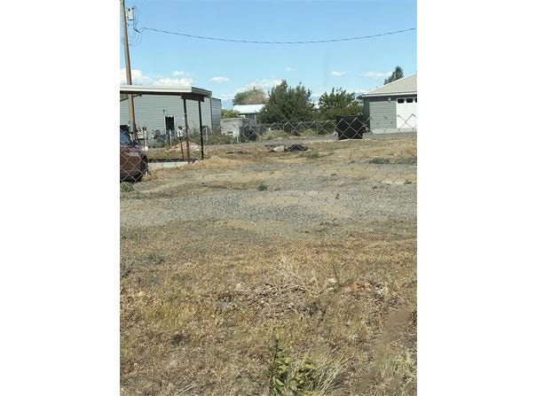 113 & 15 2nd Ave W, Deaver, WY 82421