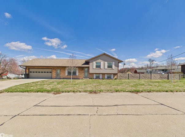 9 Pine Court, Montrose, IA 52639