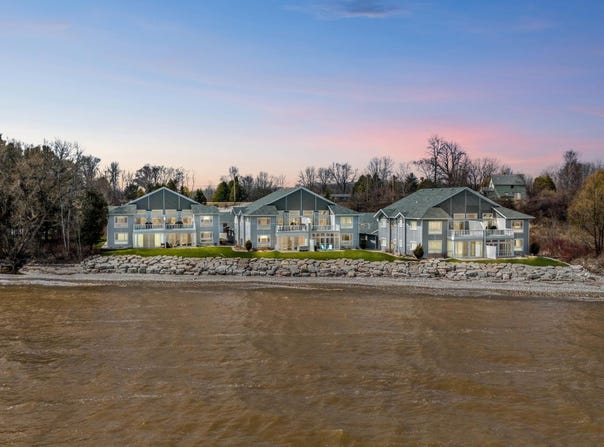 2614 LAKE Street, ALGOMA, WI 54201