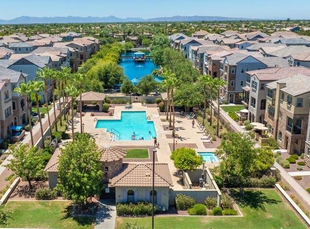 1685 E BRIDGEPORT Parkway, Gilbert, AZ 85295