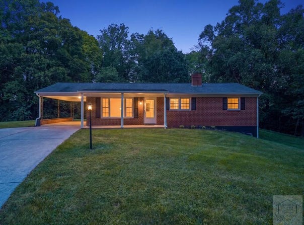 106 Pinwell, Bassett, VA 24055