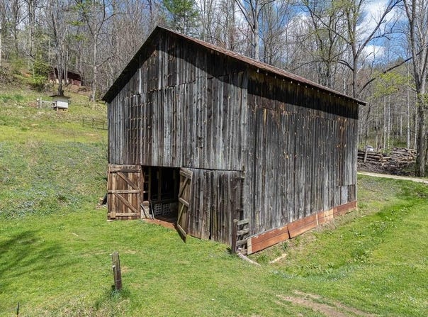 211 Gregory Hollow Road, Robbinsville, NC 28771