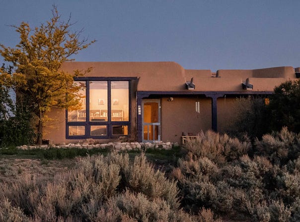 135 Mesa Sea, Arroyo Hondo, NM 87513