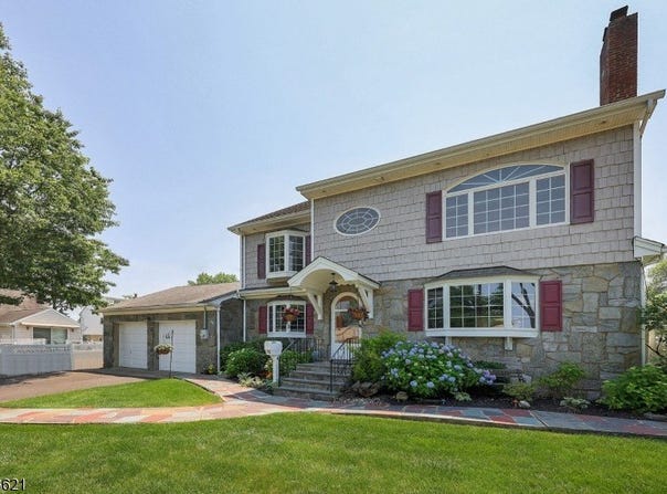 44 Shetland Dr, Clark Twp., NJ 07066-2329