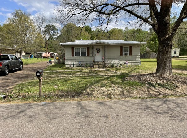 112 Meadow Hill Road, West Point, MS 39773