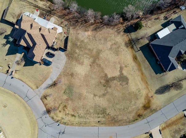 6 NW Shelter Lake Dr, Lawton, OK 73505