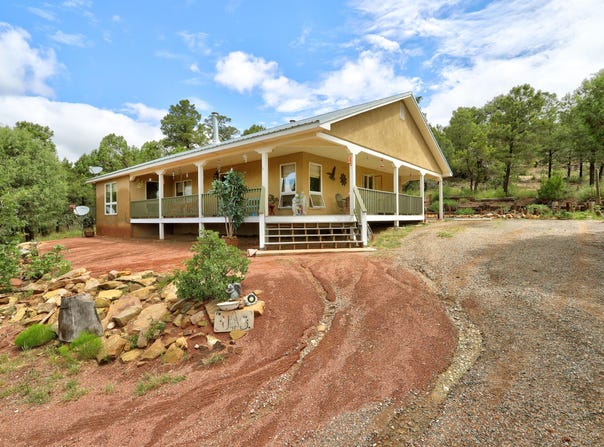 109 CAROLINO CANYON Road, Tijeras, NM 87059