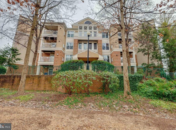 2204 WESTCOURT LANE, HERNDON, VA 20170