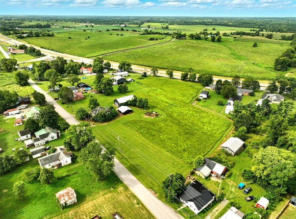 236 Main Street, Salvisa, KY 40372