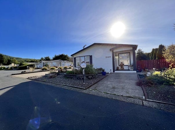 569 NE 62nd St, Newport, OR 97365