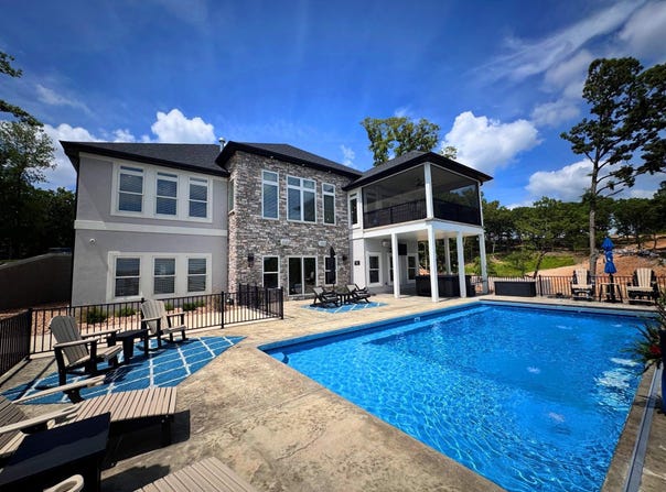 243 E Villages Estates Rd, Sunrise Beach, MO 65079