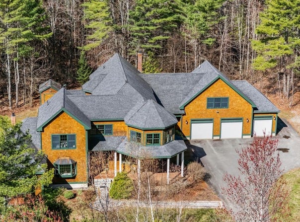 1026 Essex Street, Bangor, ME 04401