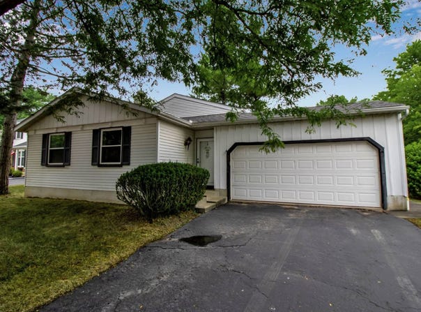 203 Robin Rd, Amherst, NY 14228