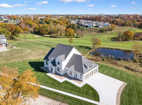 550 Harvest Road, Pella, IA 50219