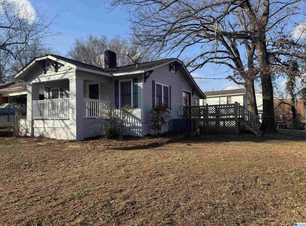 106 LAIRD AVENUE, HUEYTOWN, AL 35023