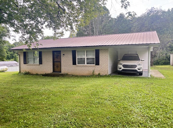 1710 South Jackson County High School Rd, McKee, KY 40447