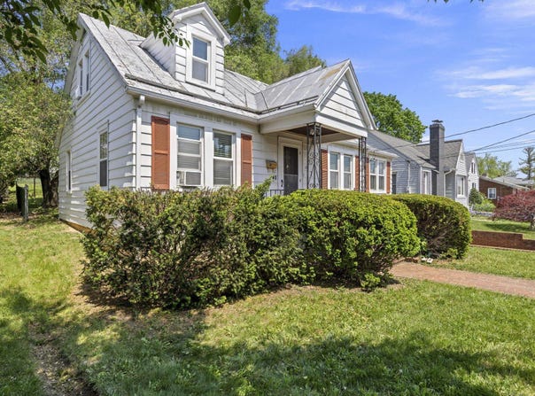 917 CHESTNUT DR, HARRISONBURG, VA 22801