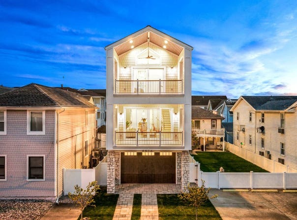 9612 Monmouth Ave, Margate City, NJ 08402