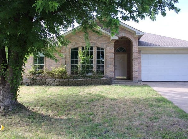1716 Mcgarry Lane, Mansfield, TX 76063