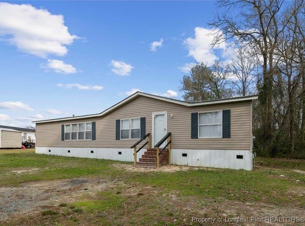 109 Plateau Lane, Parkton, NC 28371
