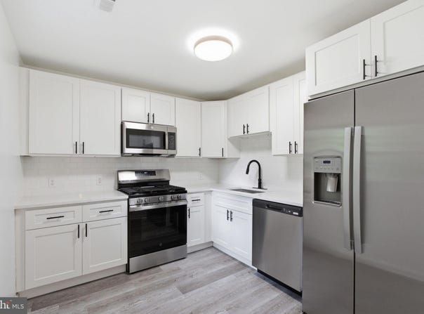 1419 VICTORY Avenue, WILLIAMSTOWN, NJ 08094
