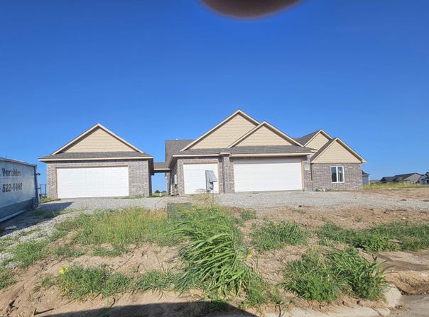 1510 N Emerald Valley, Mulvane, KS 67110