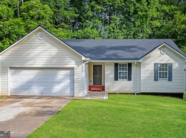 2270 Village, Covington, GA 30016