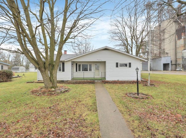 210 S Front Street, Alger, OH 45812