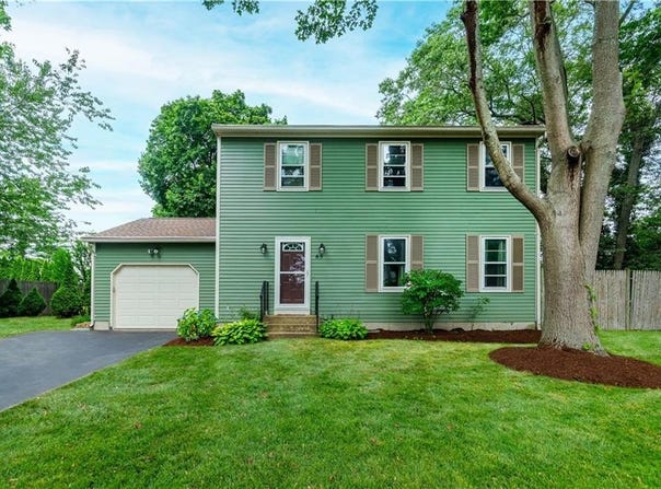 65 Jeri Lynn Circle, Warwick, RI 02886