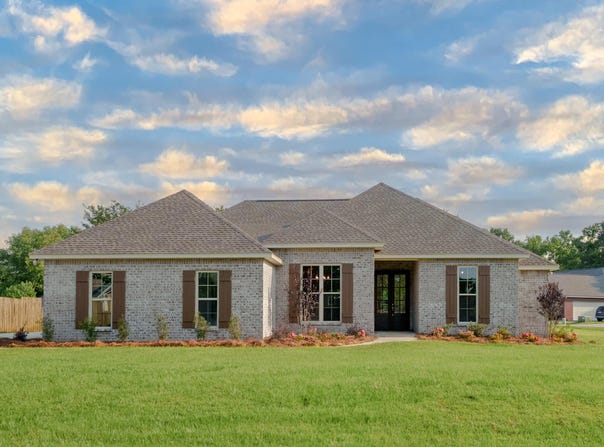 66 Lakeland Cir., Petal, MS 39465