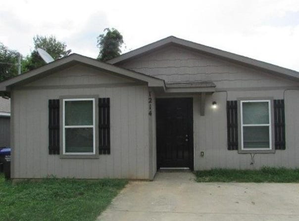 1214 Beaumont St, Longview, TX 75602