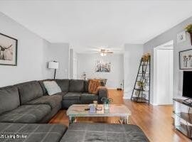 3504 Lodge Ln, Louisville, KY 40218