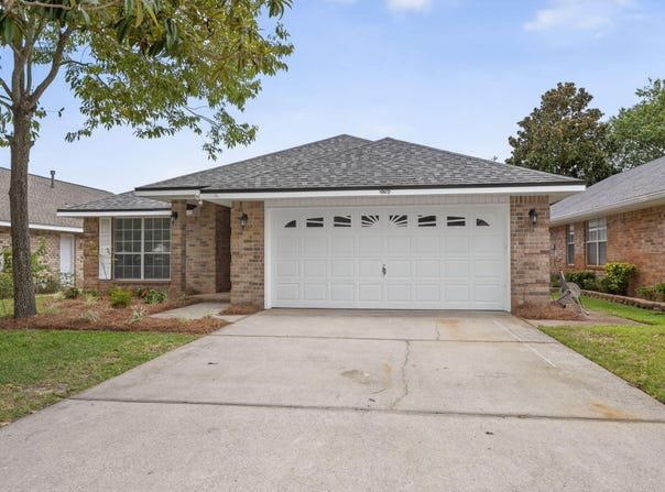 1608 Sutton Place, Fort Walton Beach, FL 32547
