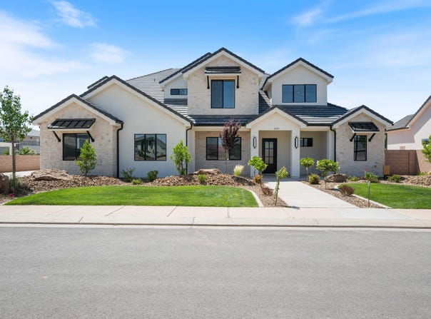 2864 S MAGNOLIA LN, St George, UT 84790