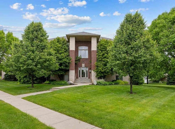 364 Camden Rd, IowaCity, IA 52245