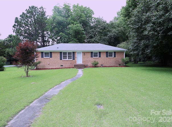 1227 Flowe Drive, Matthews, NC 28104