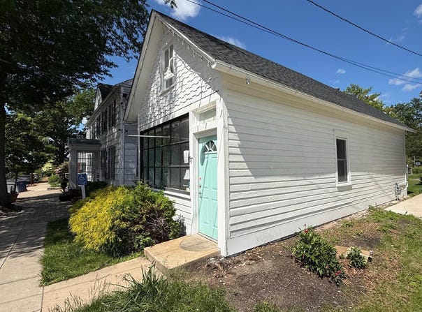 17 N MAIN STREET, PENNINGTON, NJ 08534