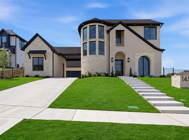 145 Sawgrass Drive, Heath, TX 75032