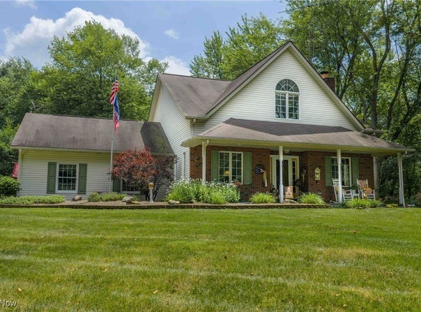 6535 Middle Run Road NW, Dover, OH 44622