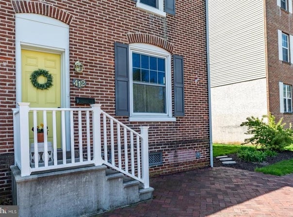 412 RHOADS AVENUE, BOYERTOWN, PA 19512