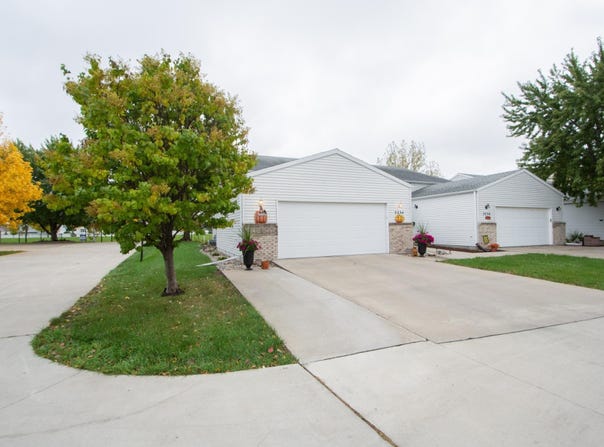 3234 35th Avenue S, Fargo, ND 58104