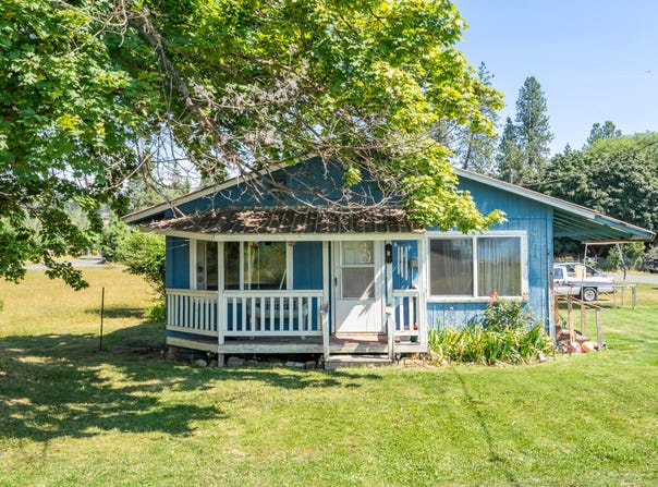 8 RIVERWOOD CIR, KETTLE FALLS, WA 99141